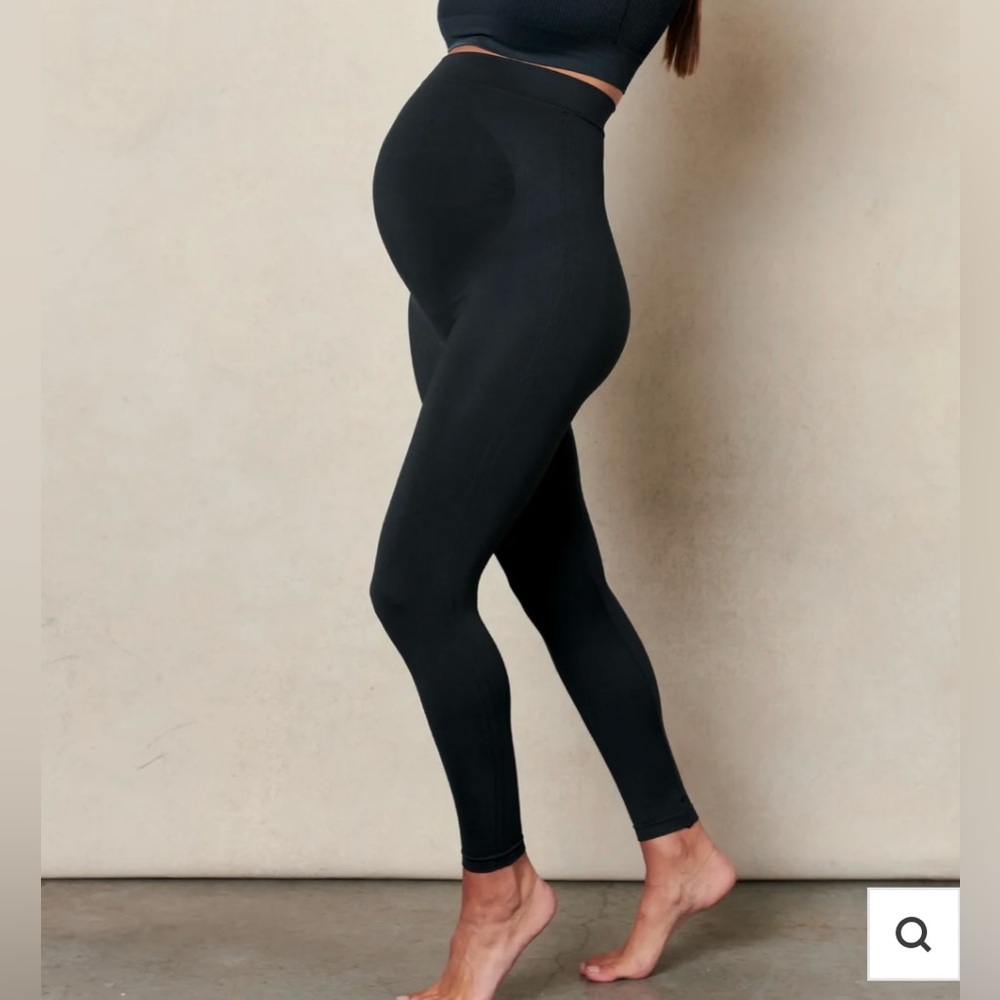 BLANQI Black Maternity Leggings Size Large